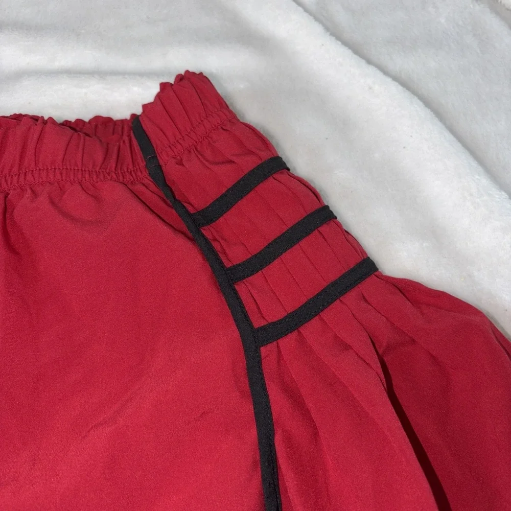 Red Flowy Athletic Shorts Dolphin Hem Black Trim‎ Preppy Sporty Medium Hot Girl